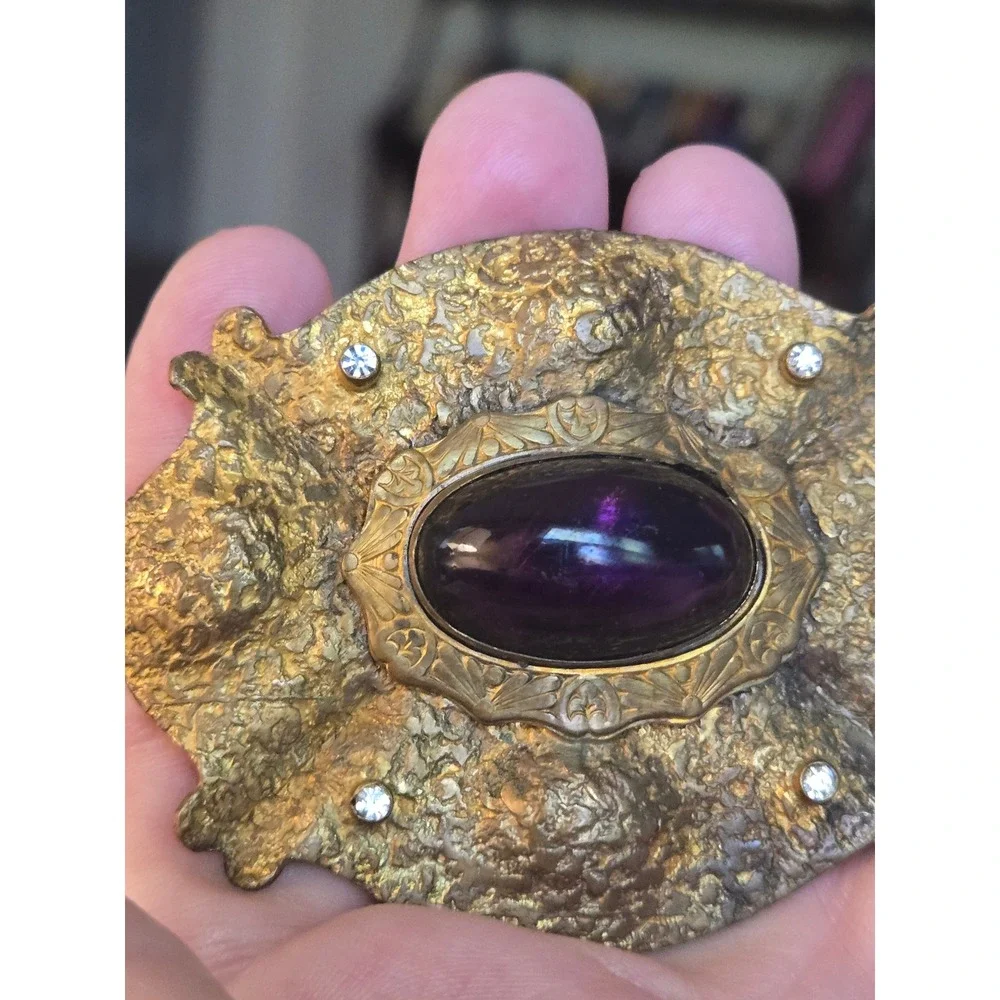 VICTORIAN ANTIQUE LARGE PURPLE GLASS BRASS SASH PIN BROOCH ART NOUVEAU